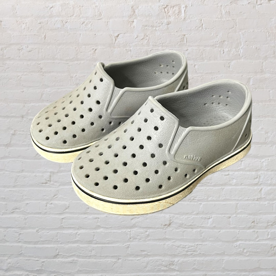 Native Miles Slip-Ons (6C)