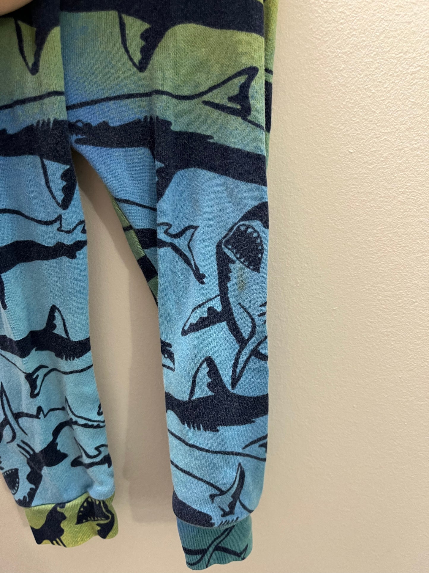 Gap Tie-Dye Shark Pyjama Set (18-24)