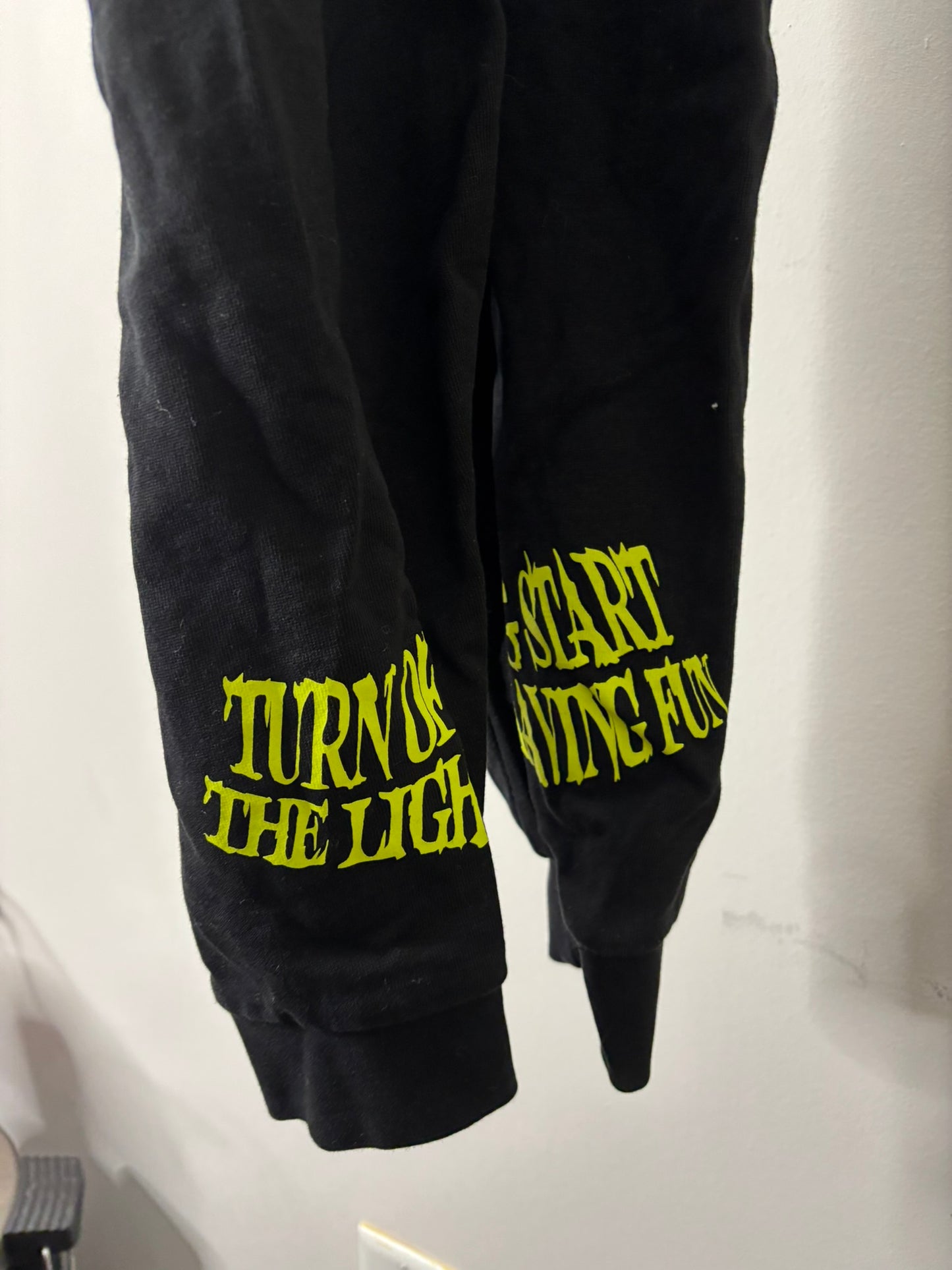 Zara Skeleton Hands Joggers (6)