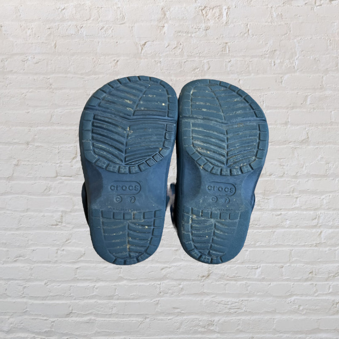 Crocs Classic Slip-Ons (7)