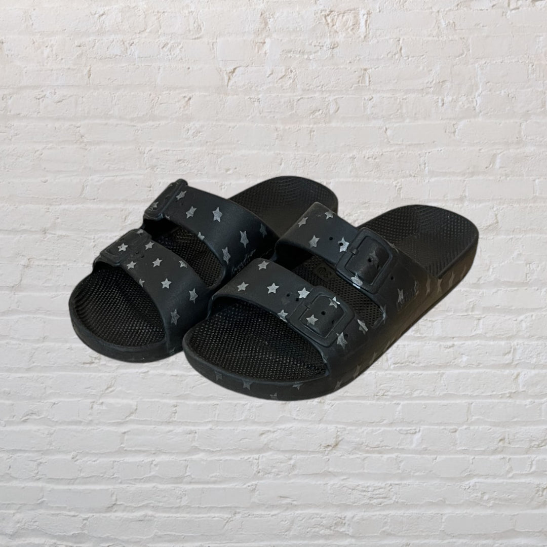 Freedom Moses Star Print Slides - Footwear 13