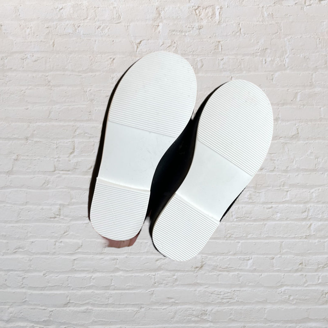 NEW! Zeebra Leather Star Loafers (5)