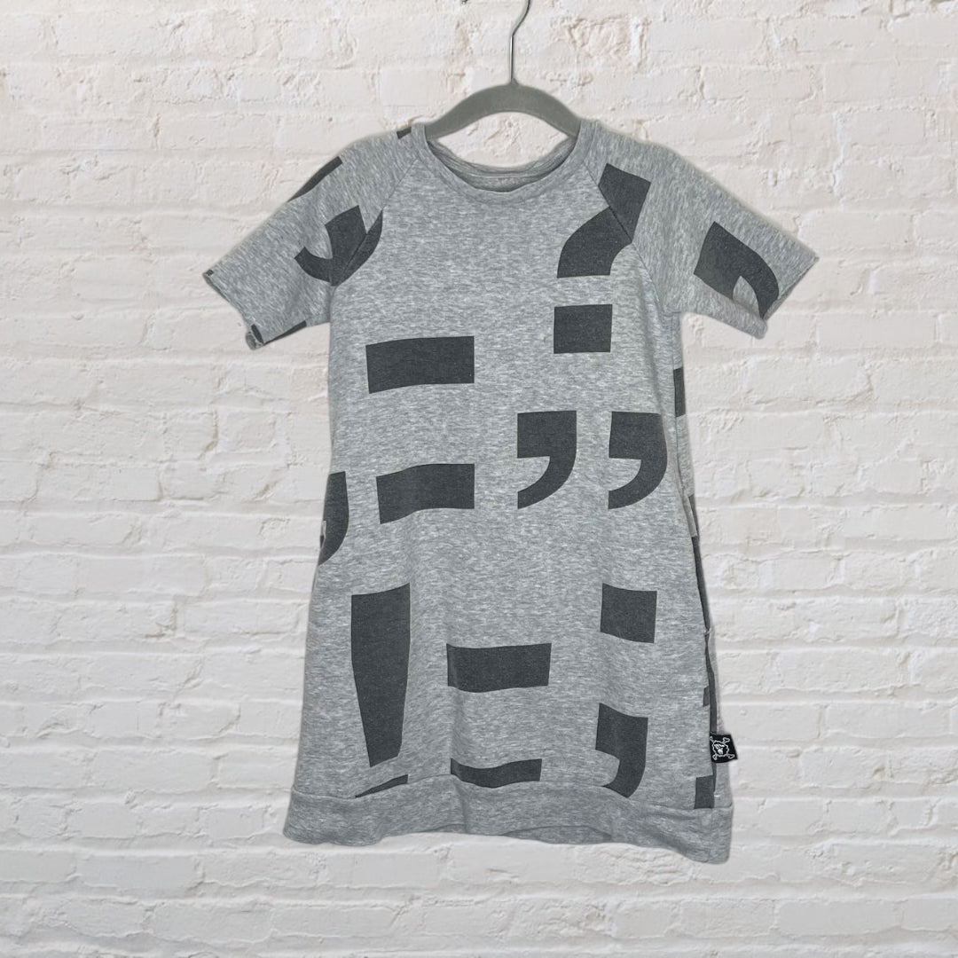 Nununu Punctuation Short-Sleeved Sweater Dress (4T)