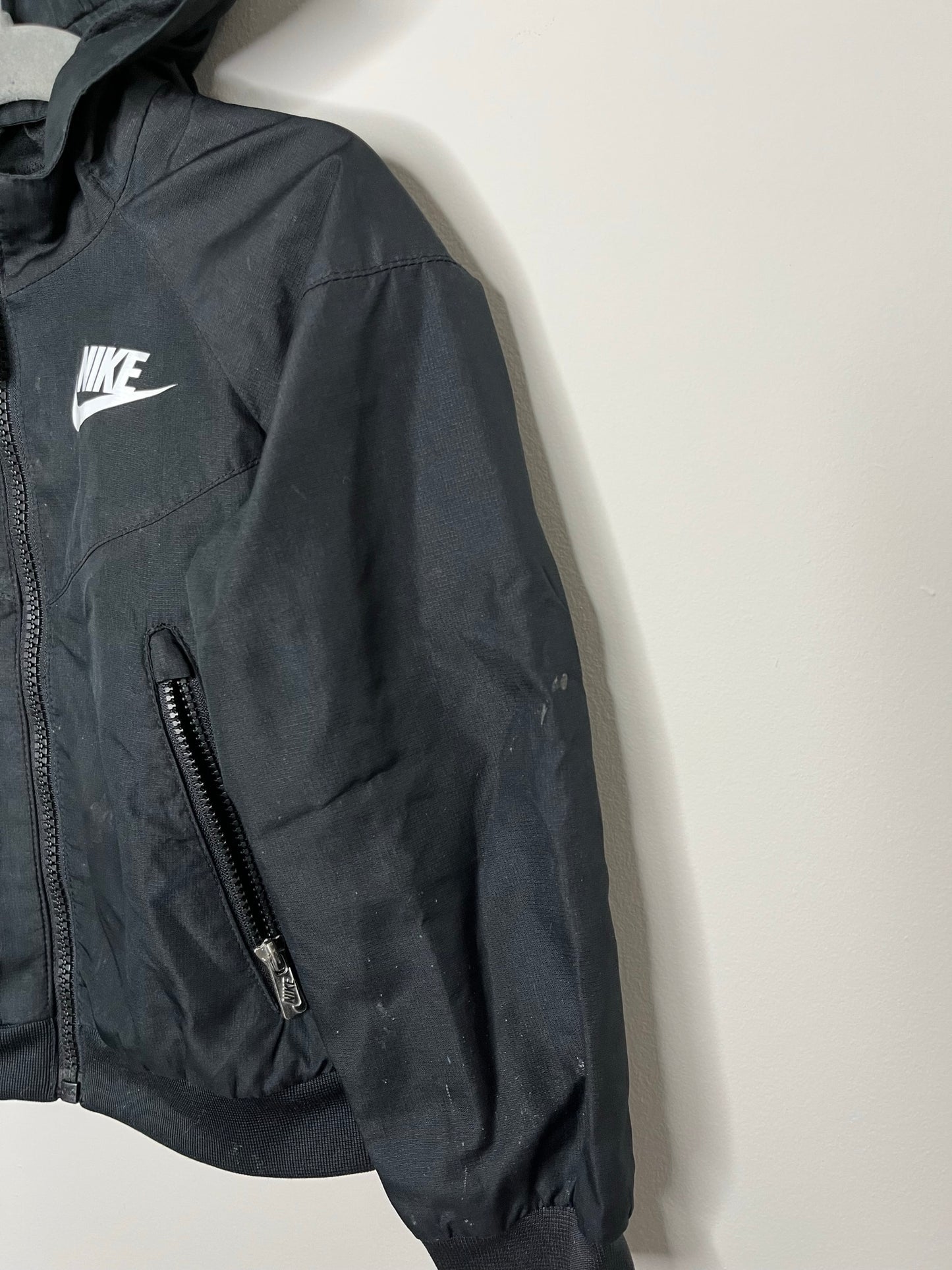Nike Mesh-Lined Windbreaker (18-24)*