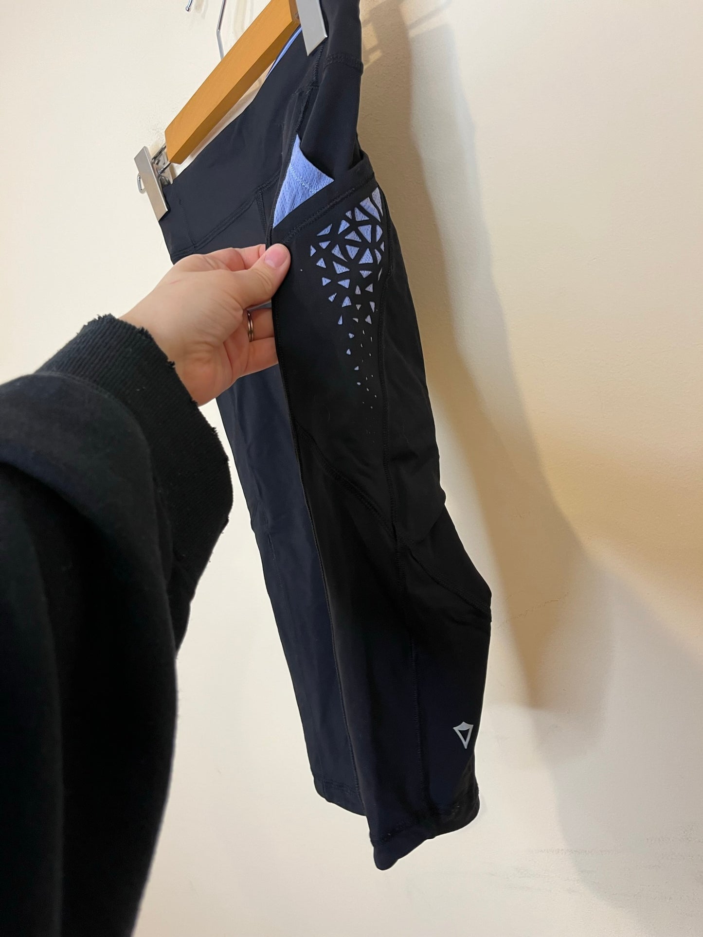 Ivivva Cropped Athlethic Leggings (8)