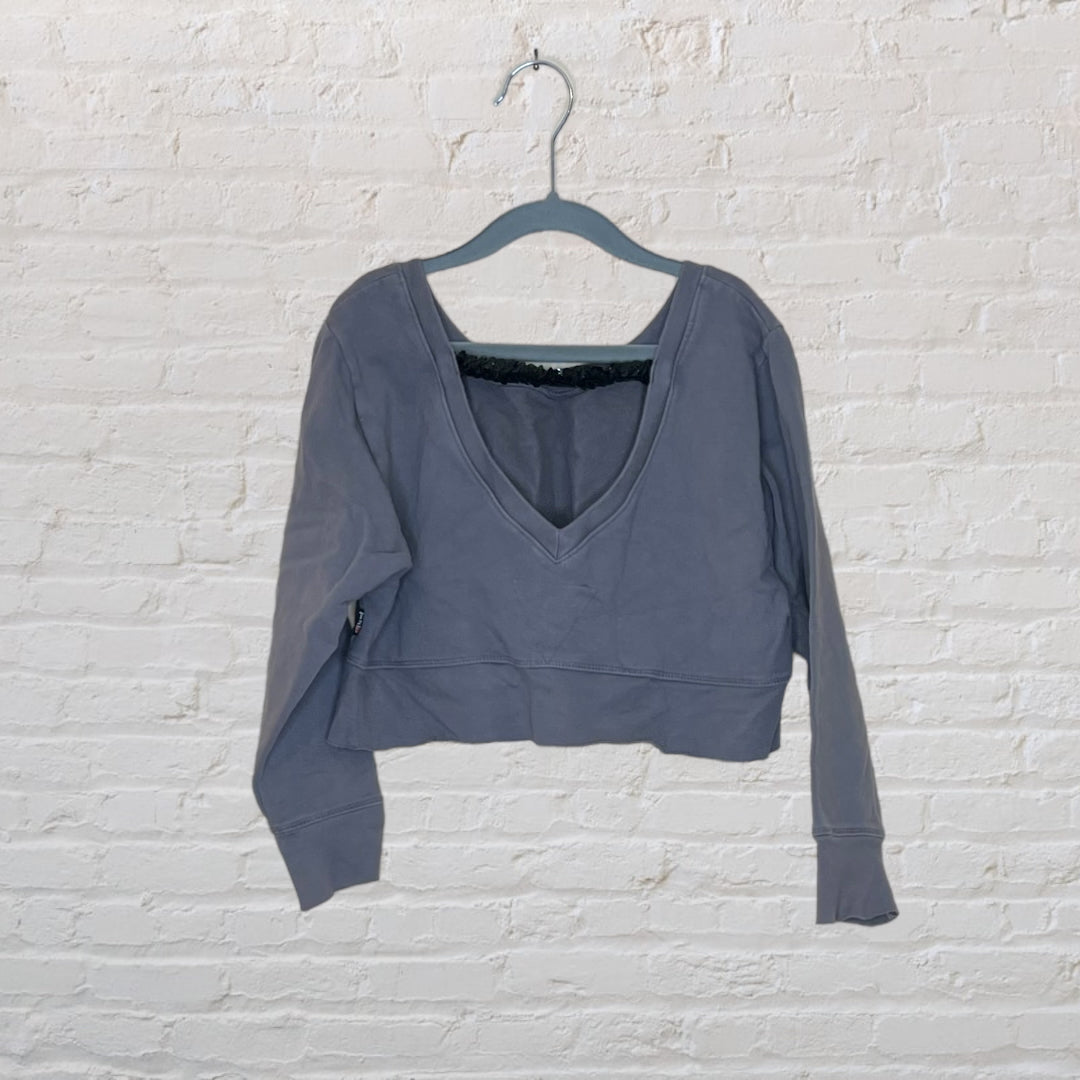 T2 Love Back V-Neck Cropped Sweater - 6