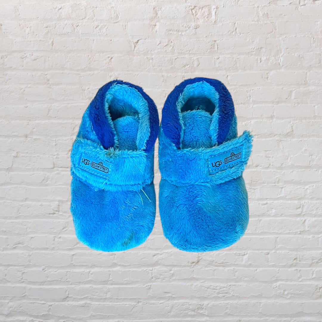 UGG x Sesame Street Plush Cookie Monster Slippers (5)