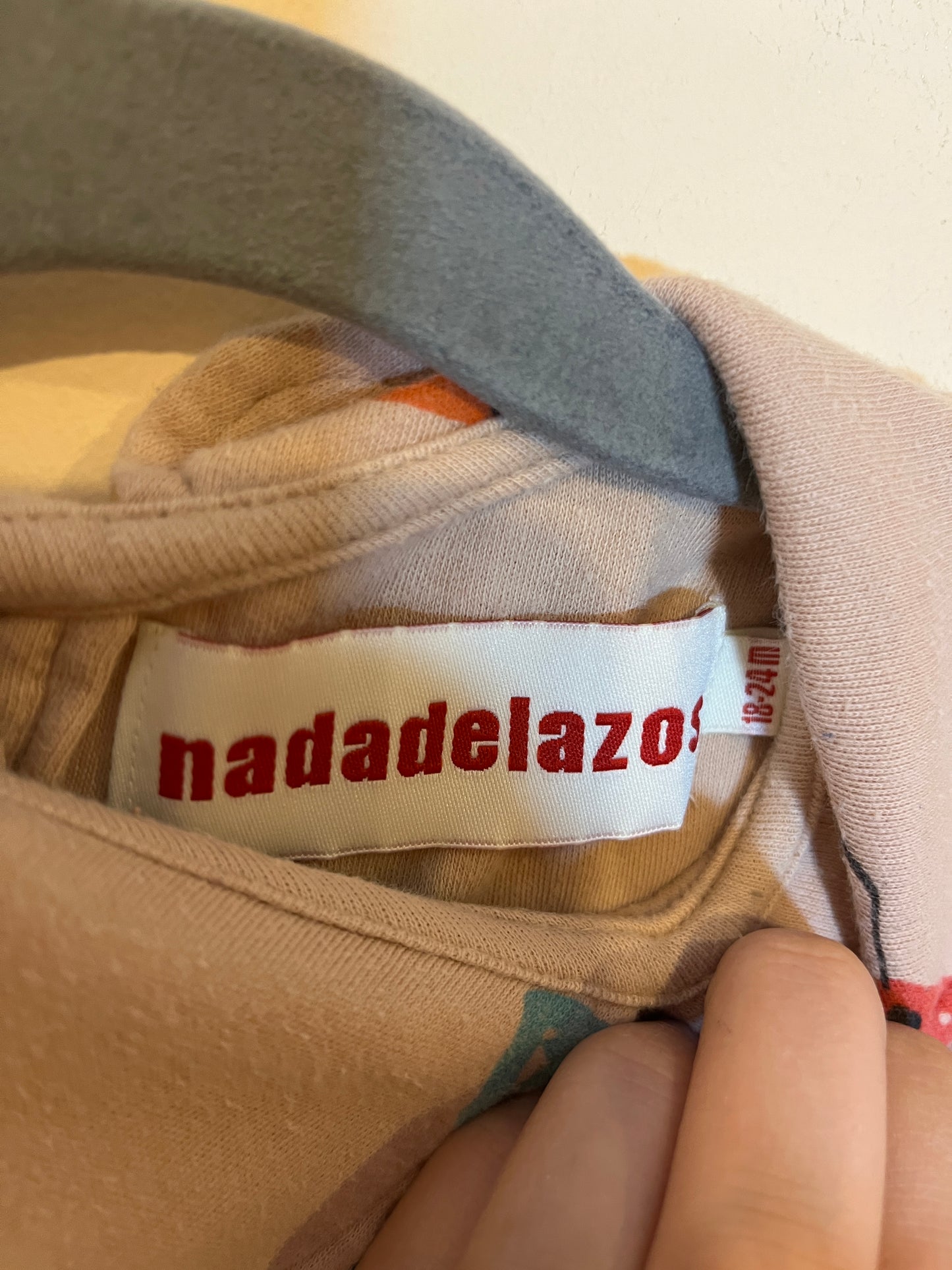 Nadadelazos Triangle Earring Tunic (18-24)