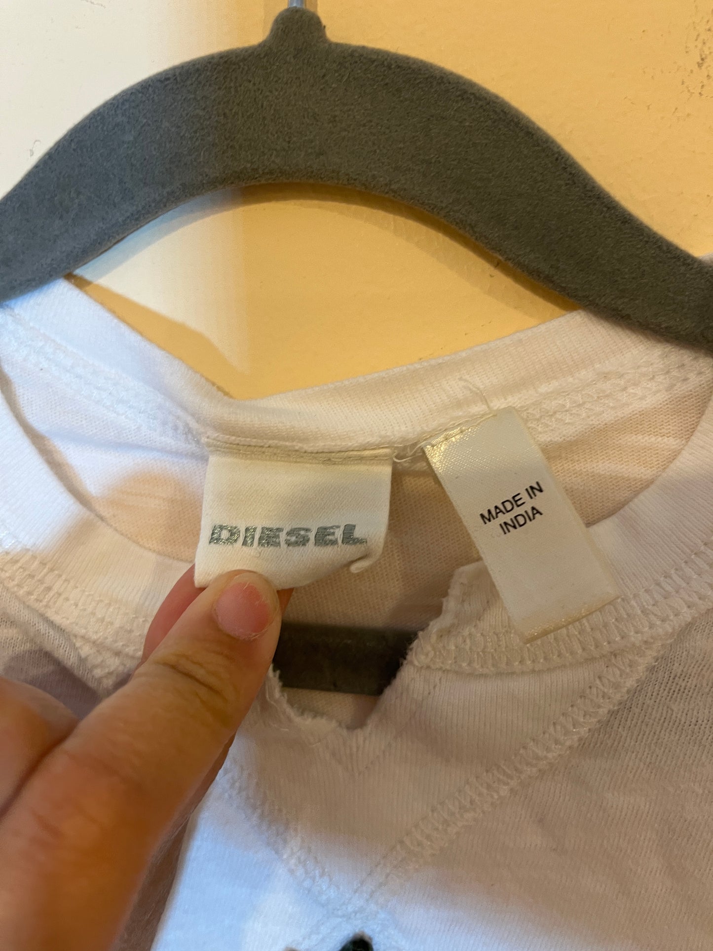 Diesel Patched V-Neck T-Shirt (5T)