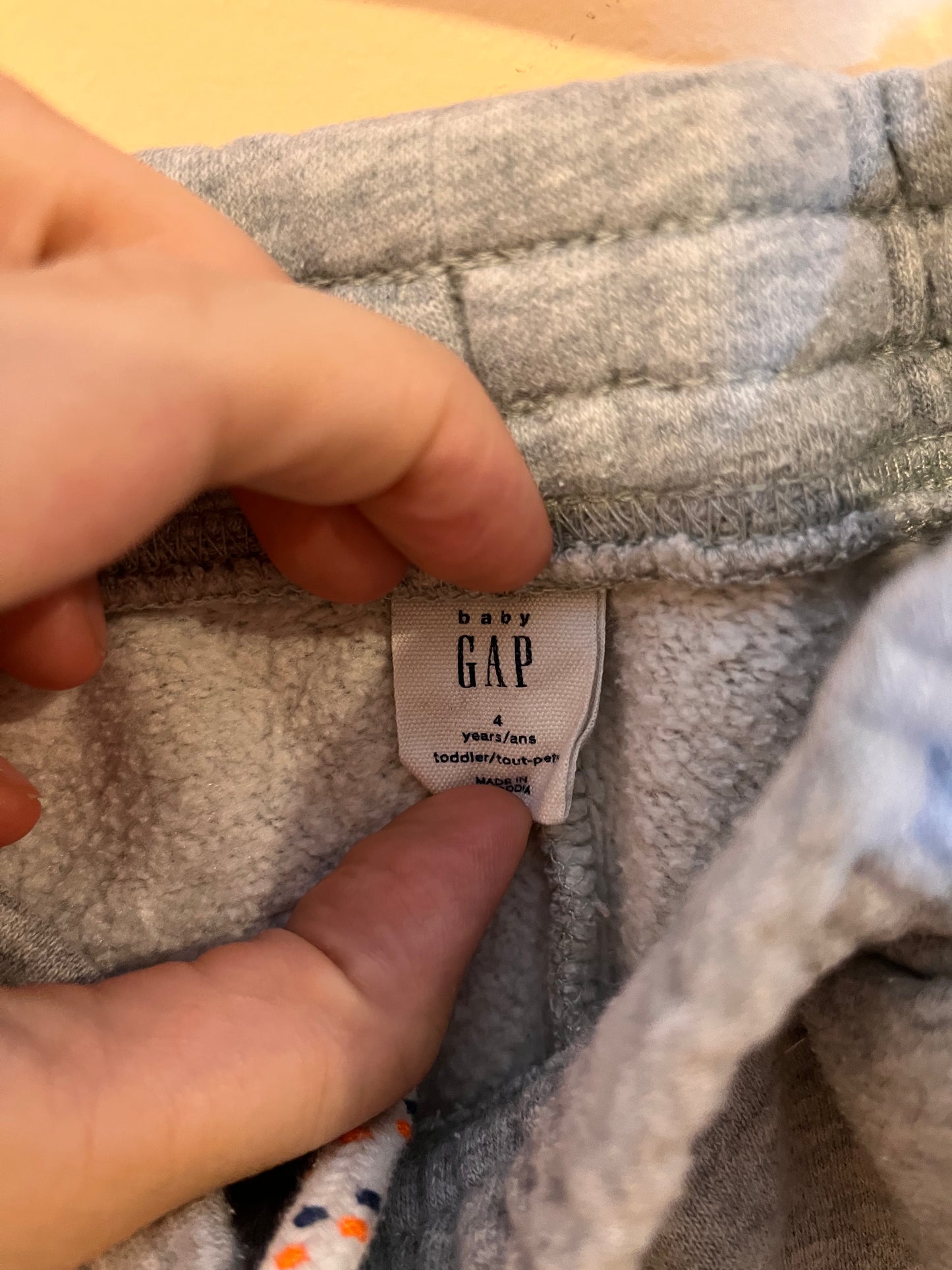 Gap Sun Sweat Shorts (4T)