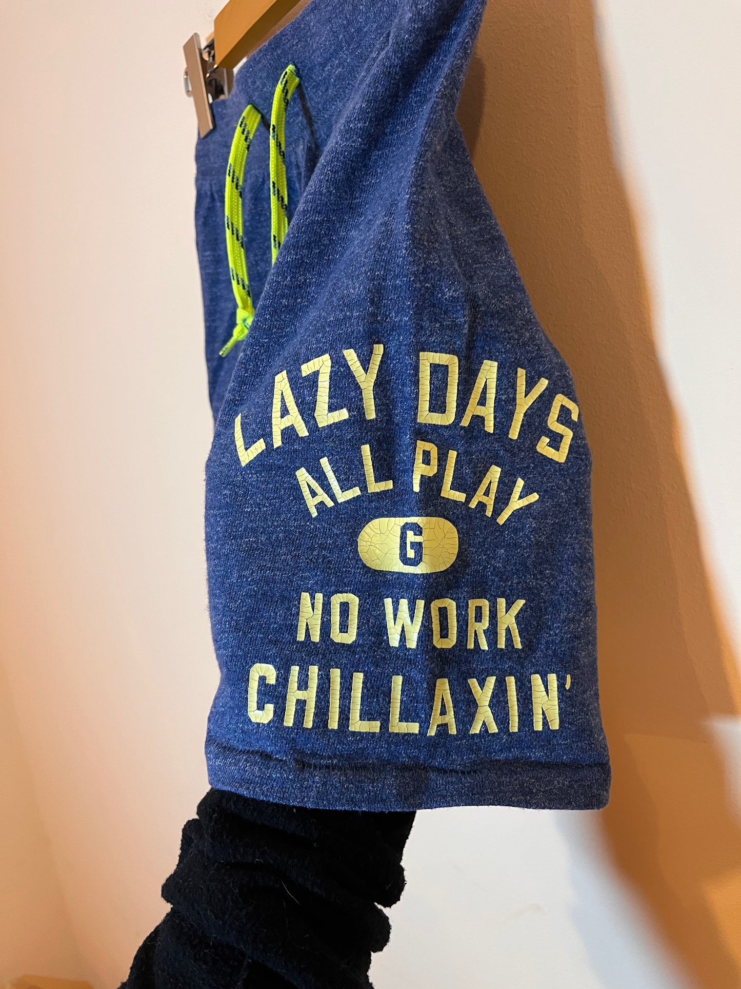 Gap "Lazy Days" Sweat Shorts (6-7)