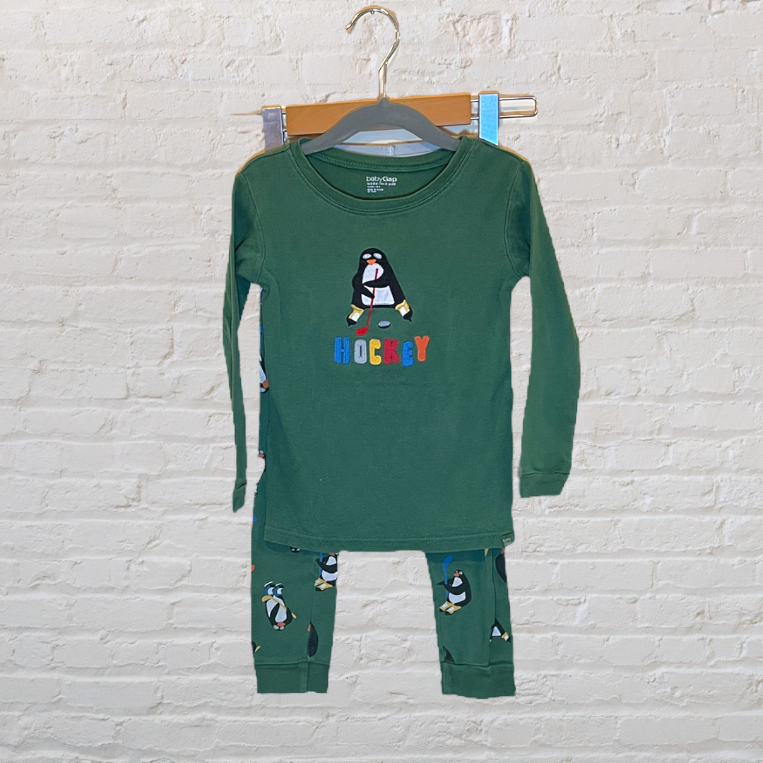 Gap Hockey Penguin Pyjamas (4T)