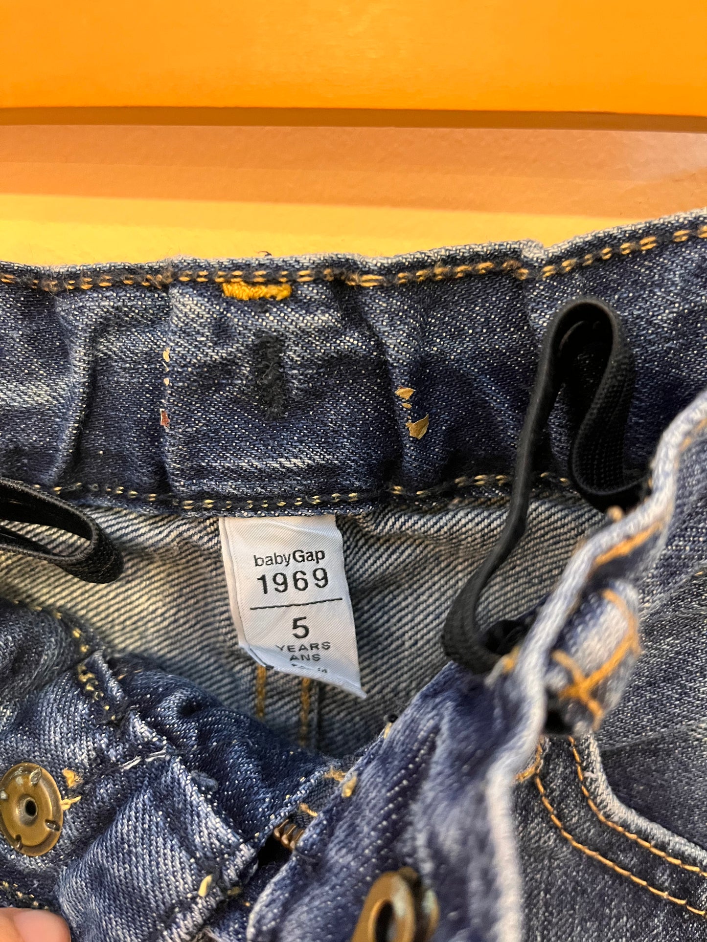 Gap Denim Cutoff Shorts (5T)