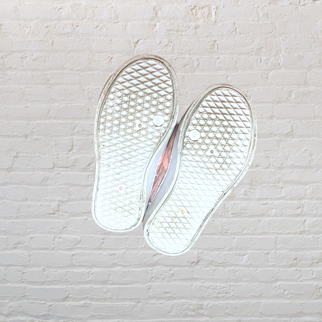 Olive & Edie Cat Slip-Ons (6)