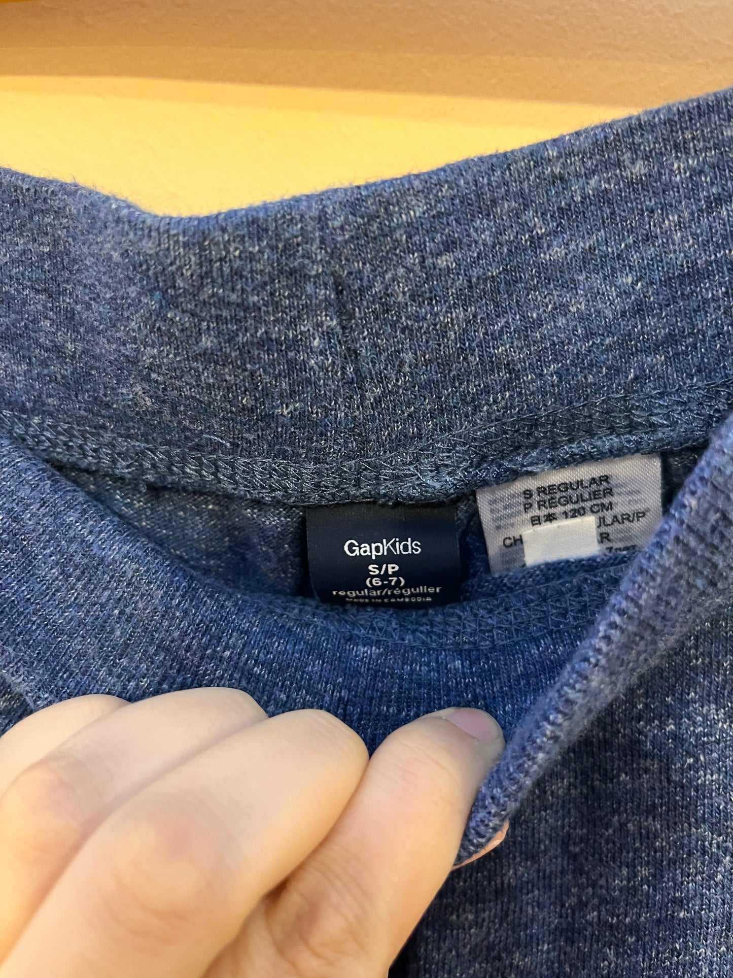Gap "Lazy Days" Sweat Shorts (6-7)