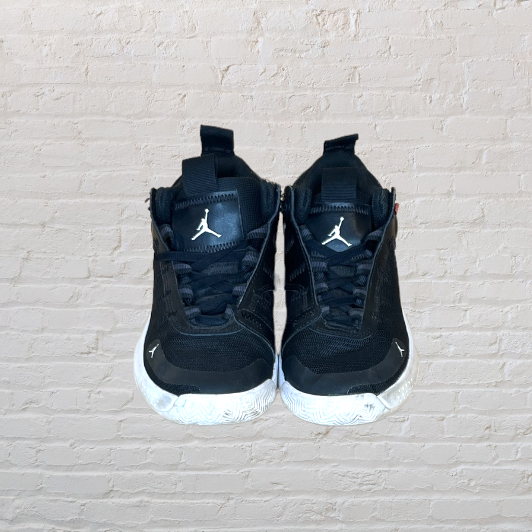 Air Jordan Flight Sneakers (4Y)