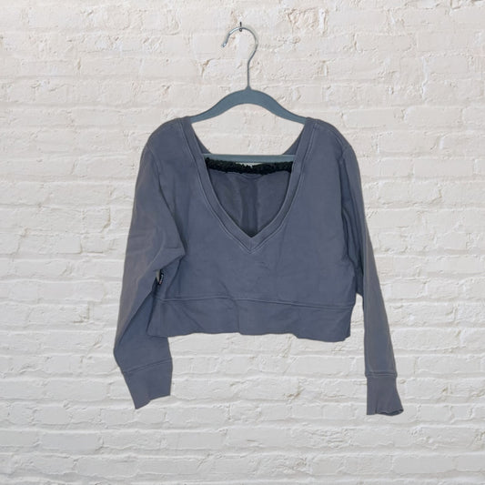 T2 Love Back V-Neck Cropped Sweater - 6