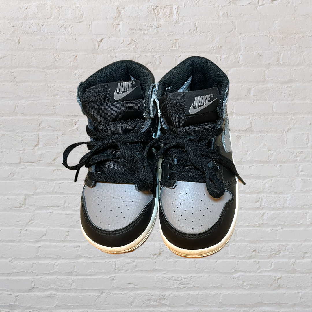 Air Jordan 1 Retro Shadow Sneakers (7)