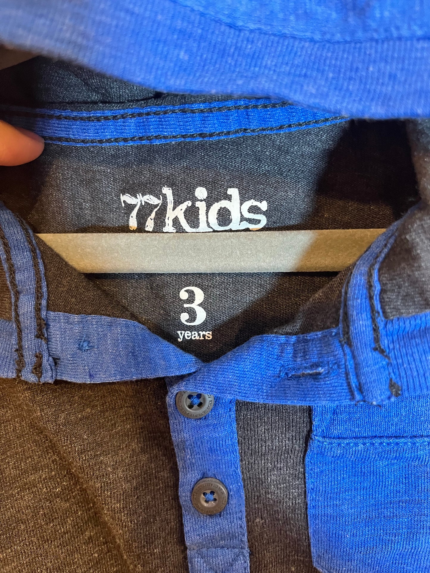 77 Kids Long-Sleeve Hooded Raglan (3T)