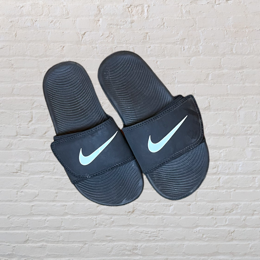 Nike Slides (2)