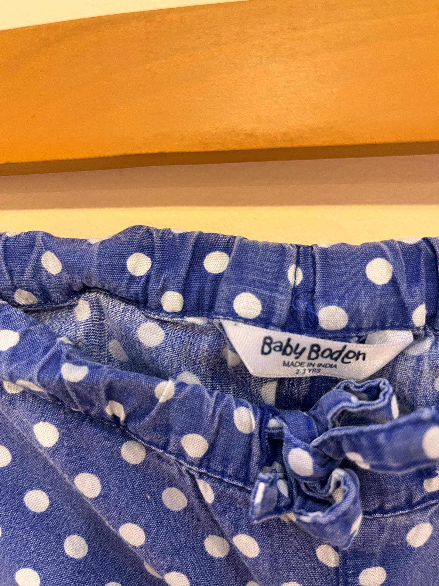 Baby Boden Polka-Dot Capri Shorts (3T)